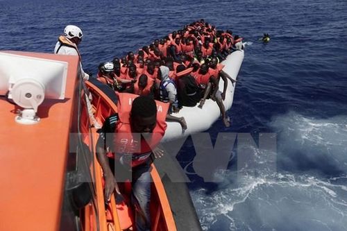 Hơn 2.000 người được giải cứu ngoài khơi bờ biển Libya