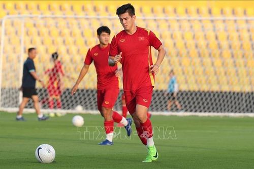 Vòng loại World Cup 2022: Tiến Linh tạo khác biệt ở UAE