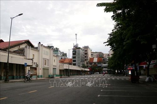 Mỗi người dân nêu cao tinh thần trách nhiệm bảo vệ bản thân và cộng đồng