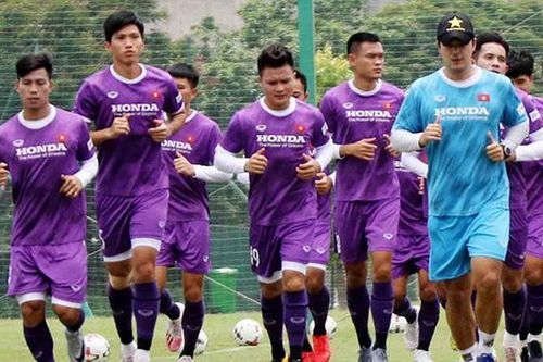 Đội tuyển Việt Nam đã về đến Việt Nam