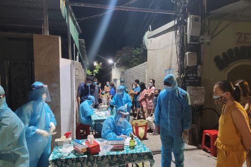 Nghệ An: Ghi nhận thêm 1 BN Covid-19, phong tỏa 3 khối phố, ngân hàng, bệnh viện