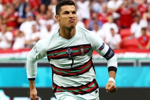 Ronaldo lập cú đúp, xô đổ các kỷ lục VCK EURO