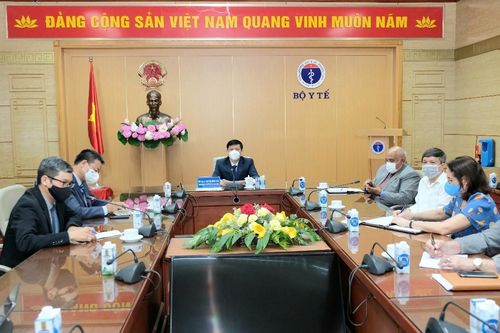 Bộ Y tế đàm phán với Cuba về hợp tác sản xuất vaccine phòng COVID-19