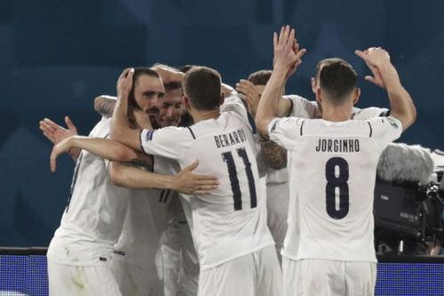 Lịch phát sóng EURO 2020 đêm 16, rạng sáng 17/6: 'Vé tàu sớm' cho Italia?