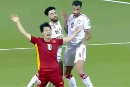 Trọng tài Iraq sai lầm, tước ngôi đầu bảng của ĐT Việt Nam?