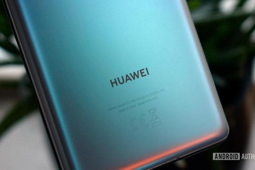 Huawei tuột dốc trên thị trường smartphone: Người dùng được gì và mất gì?