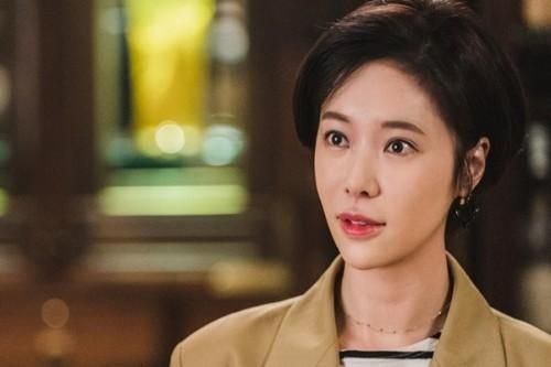 Thương em họ làm mẹ đơn thân để rổi bủn rủn khi biết về bố đứa trẻ