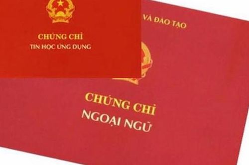Từ 1/8: Bãi bỏ chứng chỉ tin học, ngoại ngữ cho công chức hành chính