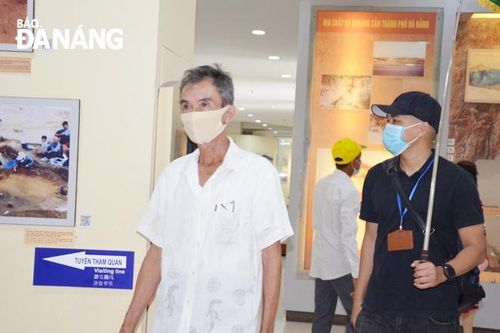 Gỡ khó cho lao động ngành du lịch