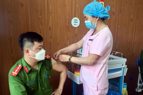 Đồng loạt ra quân tiêm vắc xin phòng COVID-19 đợt 2