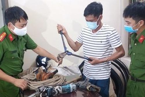 Thợ điện nghiện ma túy 29 lần cắt trộm dây điện tại trạm biến áp