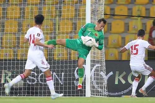 Tấn Trường thủng lưới, Việt Nam 0-1 UAE
