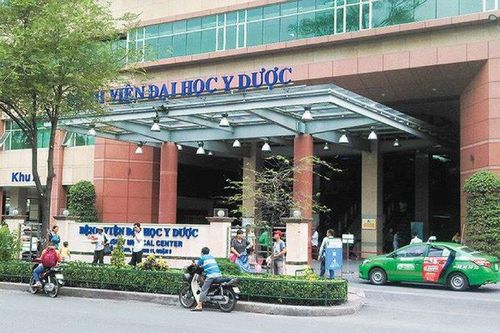 Nhân viên Bệnh viện Đại học Y Dược TP.HCM nghi mắc COVID-19