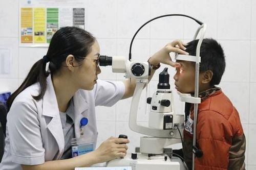 Những ai có nguy cơ bị loạn thị?