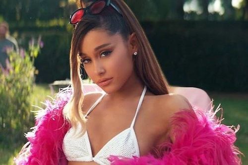 Fox News xin lỗi vì phát nhạc thô tục của Ariana Grande