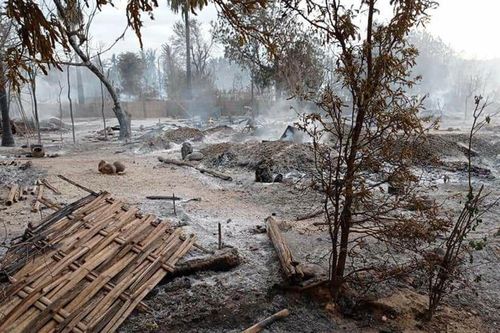 Cư dân tố quân đội Myanmar đốt làng sau khi giao tranh