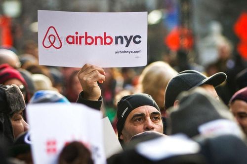 Airbnb hứng chỉ trích vì bồi thường khách bị cưỡng hiếp 7 triệu USD