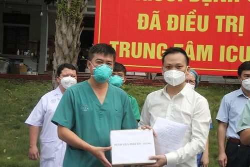Bắc Giang dồn lực điều trị cho bệnh nhân COVID-19