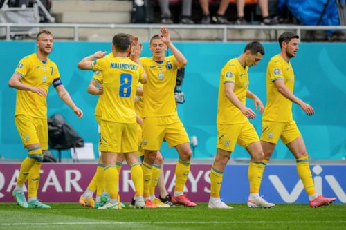 Ukraine giành chiến thắng đầu tiên tại EURO 2020