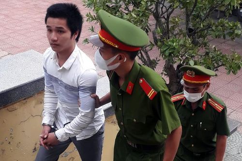 Lôi kéo em ruột vào phi vụ ma túy 'khủng'