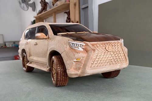 Lexus GX 460 2021 bằng gỗ của thợ Việt khiến thế giới 'ngả mũ'