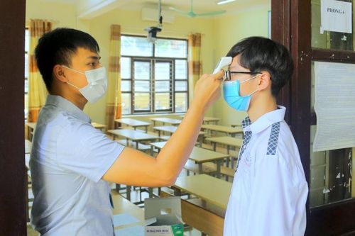 Hưng Yên: 131 thí sinh vắng mặt trong trong buổi thi đầu tiên vào lớp 10