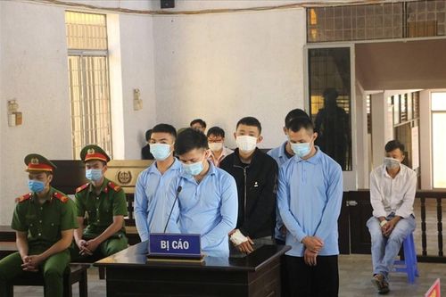 Đắk Lắk: Lĩnh án 30 năm tù vì đánh người trọng thương ở quán karaoke