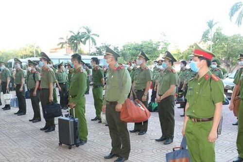 Công an Nghệ An chi viện 100 cán bộ, chiến sỹ ra huyện có 2 ca dương tính SARS-CoV-2