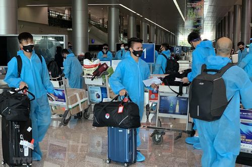 Hình ảnh đội tuyển Việt Nam về tới Thành phố Hồ Chí Minh