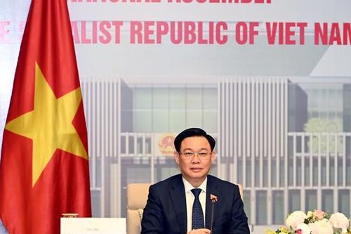 Chủ tịch Quốc hội đề nghị Trung Quốc tăng cường nhập khẩu hàng hóa của Việt Nam
