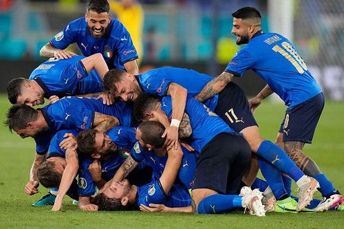 Có một Italia chơi… tiki-taca