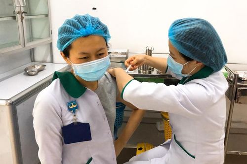Bệnh viện Hoàn Mỹ Đà Lạt hoàn thành tiêm chủng vắc xin Covid-19 đợt 2 cho nhân viên y tế