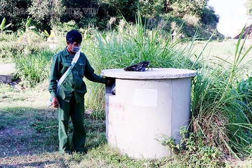 Cùng nông dân bảo vệ môi trường