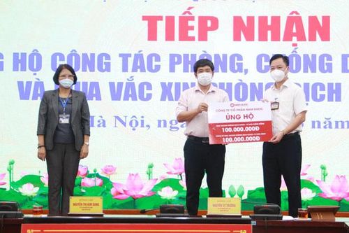 Tiếp nhận hơn 2 tỷ đồng ủng hộ công tác phòng, chống dịch Covid-19