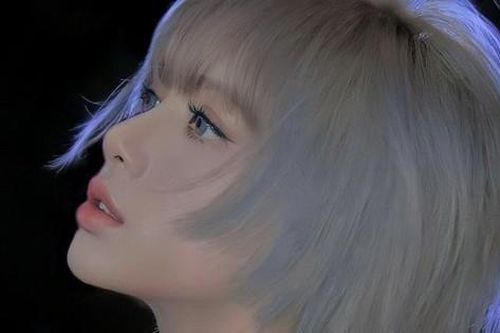 Netizen xém xỉu trước tóc mới của Lisa: Ngầu và đẹp thế này, không debut solo thì quá phí!