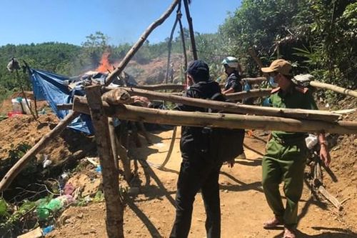Quảng Nam: Truy quét vàng tặc tại mỏ vàng Bồng Miêu