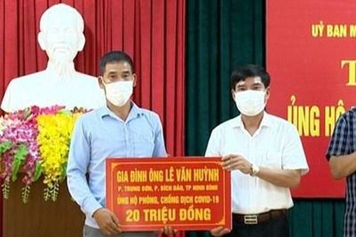 Người bán trà đá ủng hộ 20 triệu vào quỹ vaccine Covid-19