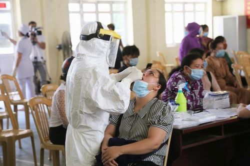 Truy vết và xét nghiệm nhanh F1, F2 ở TP Lào Cai