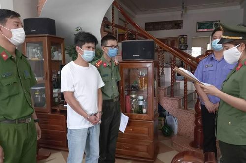 Tiếp tục khởi tố bị can 4 giám đốc tổ chức cho người khác nhập cảnh trái phép theo diện 'chuyên gia'