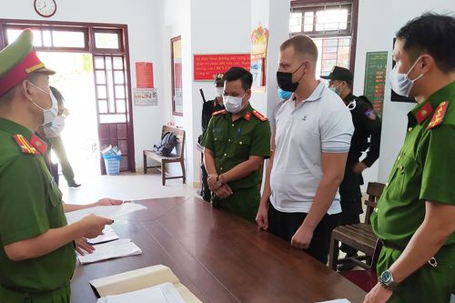 Công an Đà Nẵng bắt tạm giam một người nước ngoài về hành vi trộm cắp tài sản