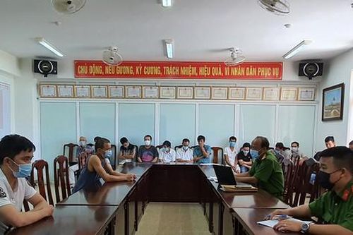 Bắt nhóm đối tượng tổ chức cá độ bóng đá hơn 20 tỷ đồng