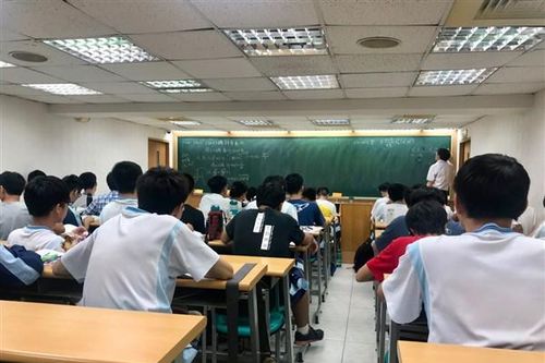 Đài Loan: Trung tâm dạy thêm lao đao vì… Covid