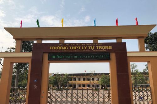 Hà Tĩnh: Đã có kết quả xét nghiệm SARS-CoV-2 của 48 học sinh lớp 12 diện F1