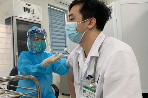 Việt Nam đã tiêm gần 2 triệu liều vắc xin phòng Covid-19
