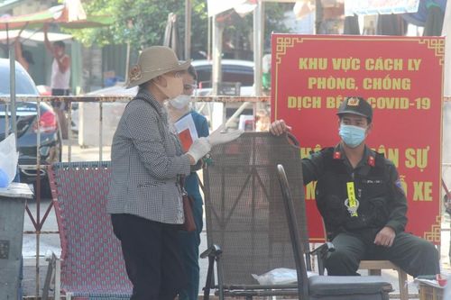 Cận cảnh người dân Đồng Nai chung sống với dịch Covid-19