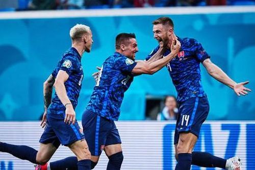 Thụy Điển - Slovakia: Quyết đấu vì tấm vé đi tiếp