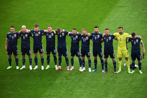 Các tuyển thủ Scotland sẽ hát quốc ca nào khi gặp đồng hương Anh?