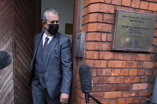 Bắc Ireland: Tân lãnh đạo đảng DUP Edwin Poots bất ngờ từ chức