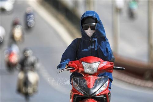 Nắng nóng tác động mạnh đến cuộc sống người dân