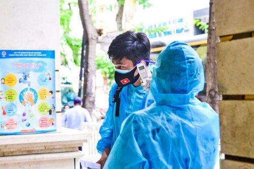 Những hình ảnh của đội tuyển Việt Nam tại điểm cách ly khi vừa trở về từ UAE